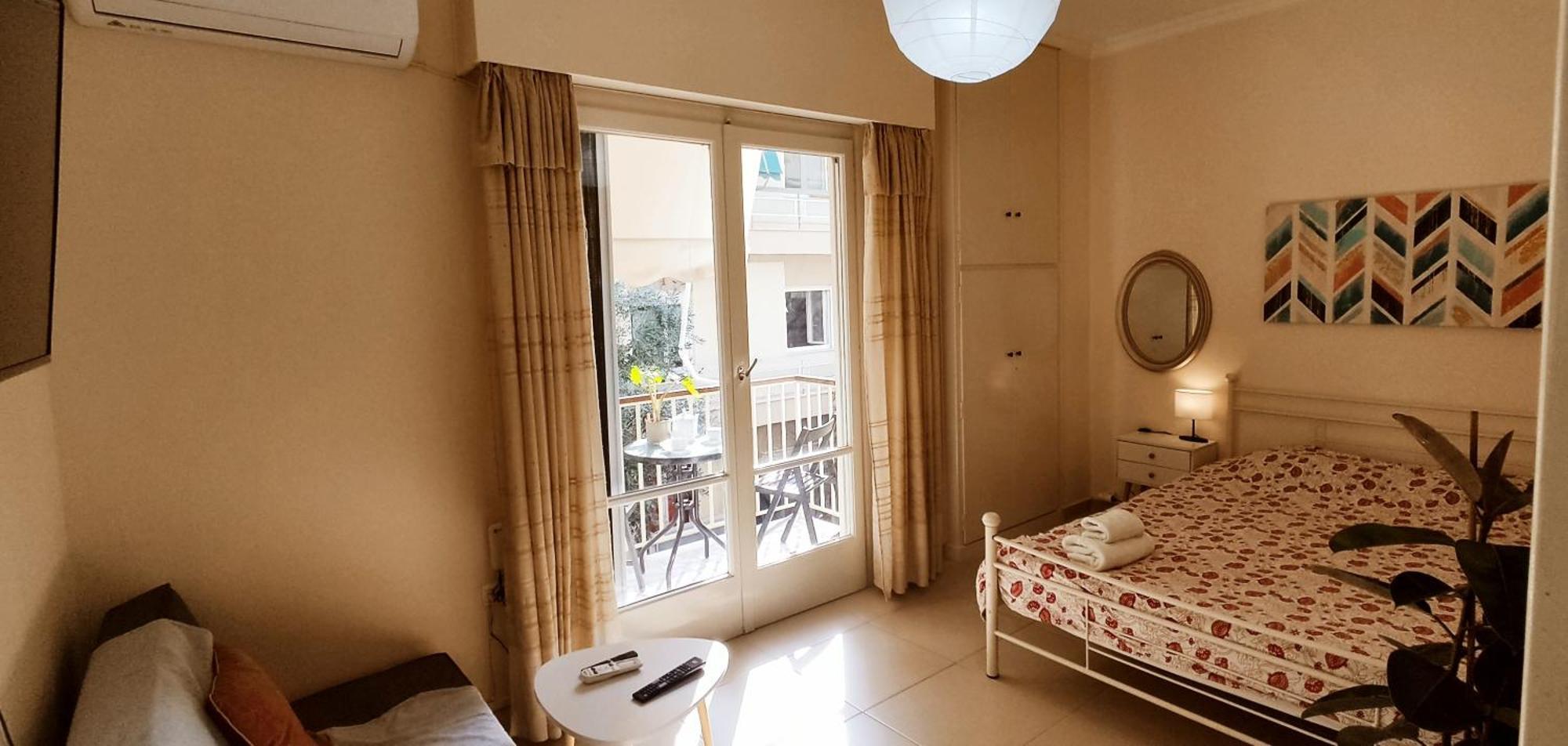 Next To Metro! Bright Apartment With Fully Equipped Kitchen アテネ エクステリア 写真