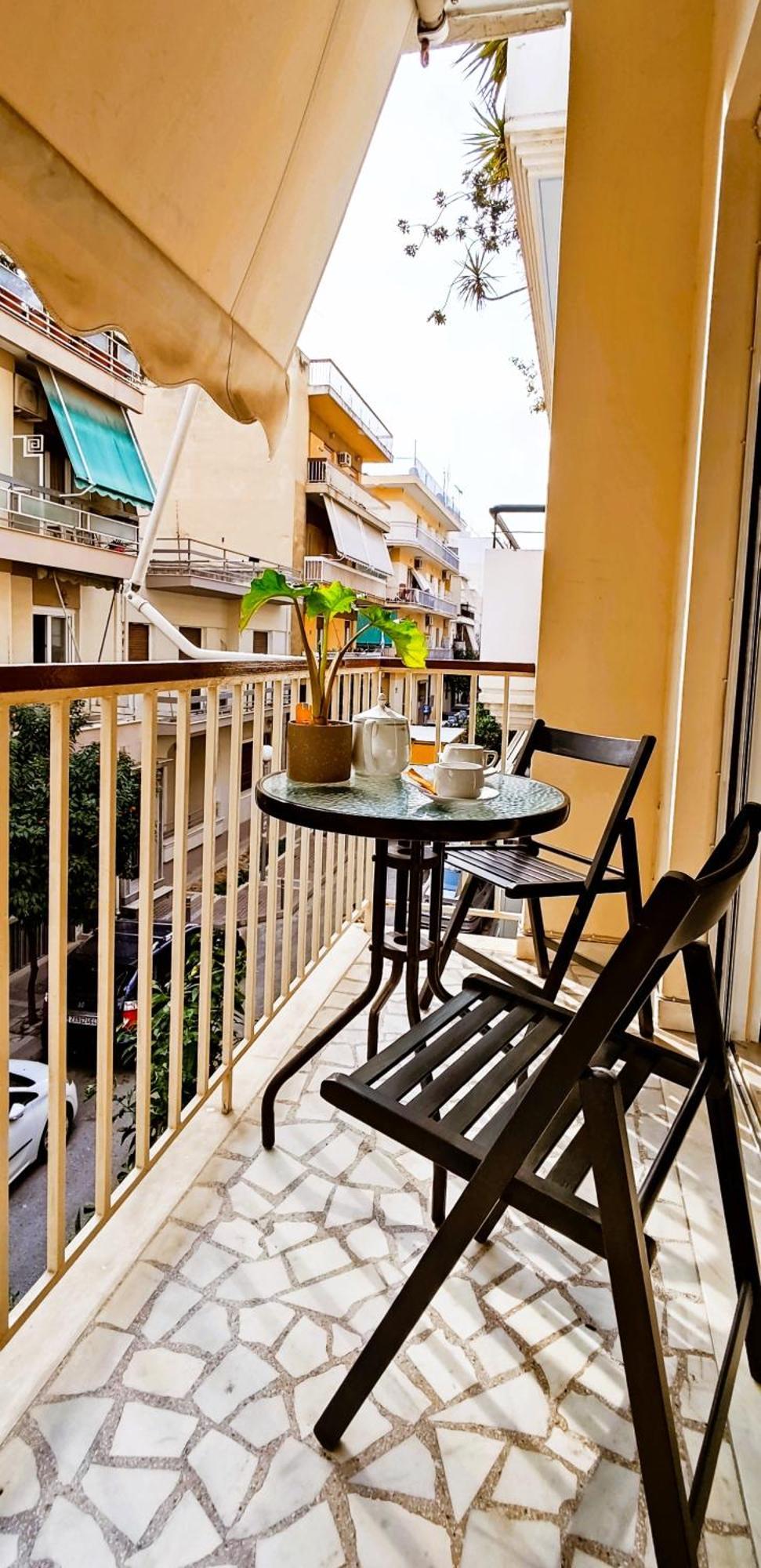 Next To Metro! Bright Apartment With Fully Equipped Kitchen アテネ エクステリア 写真